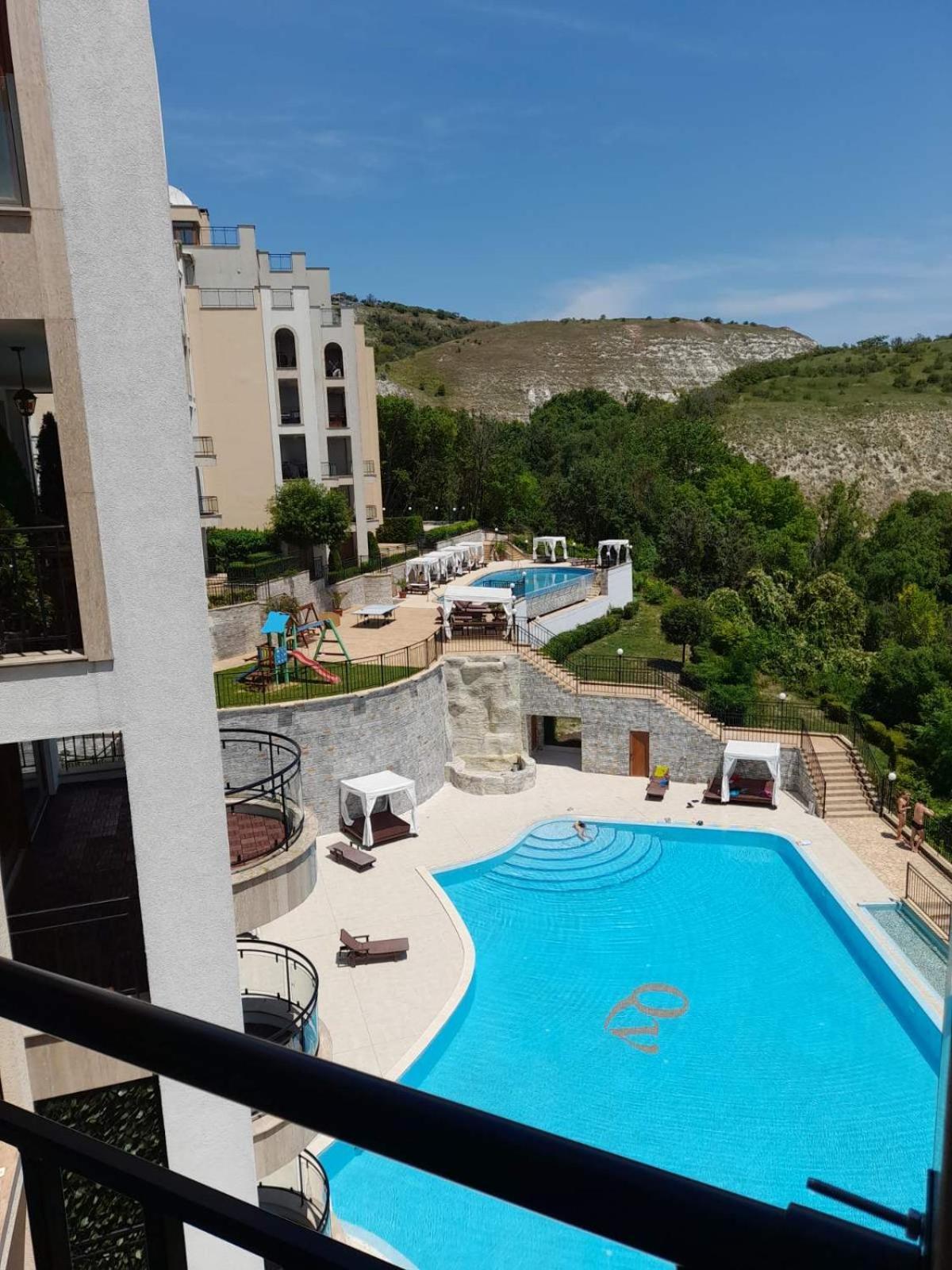 Queen'S Garden Balchik Apartment Exterior photo