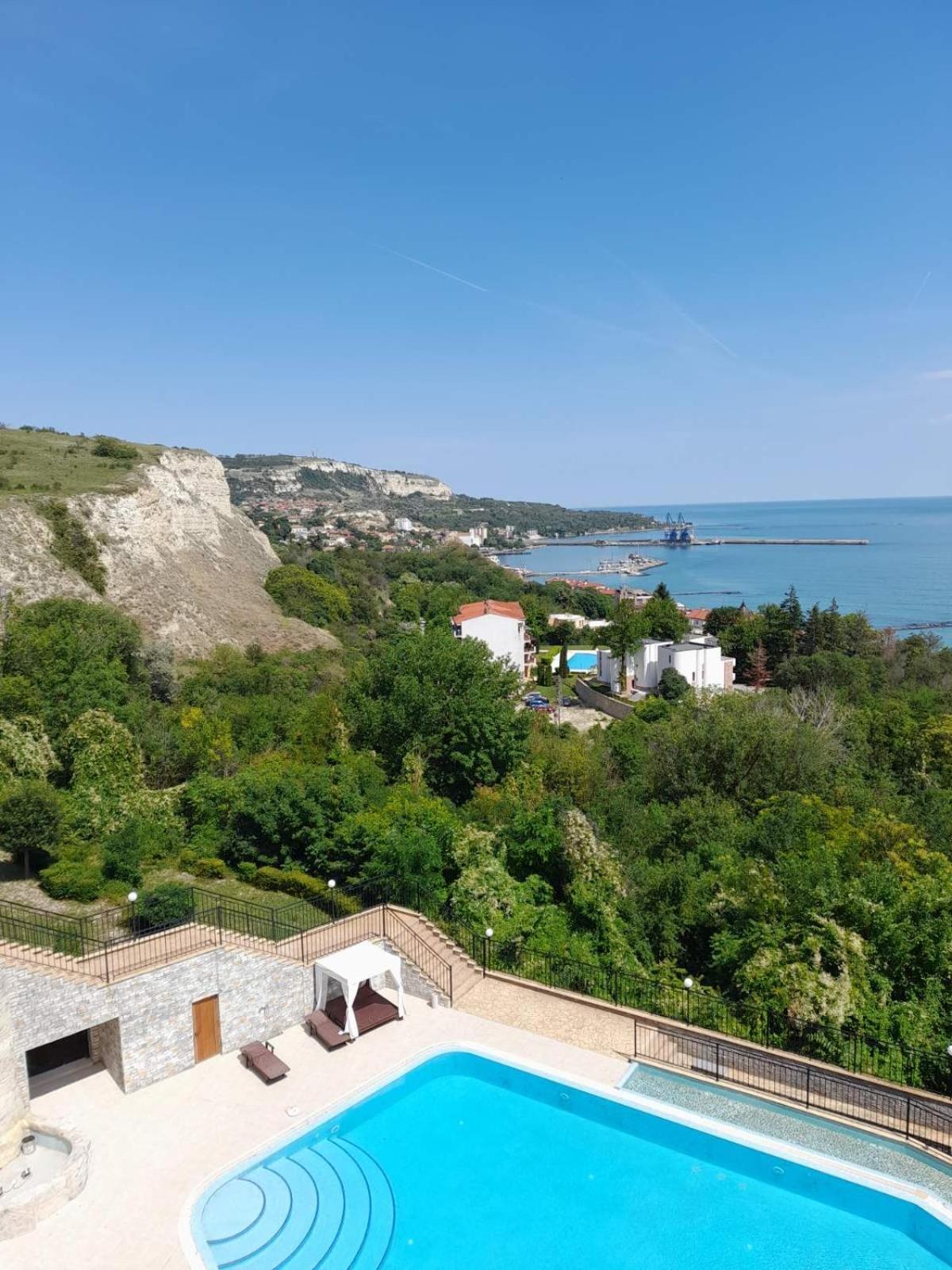 Queen'S Garden Balchik Apartment Exterior photo