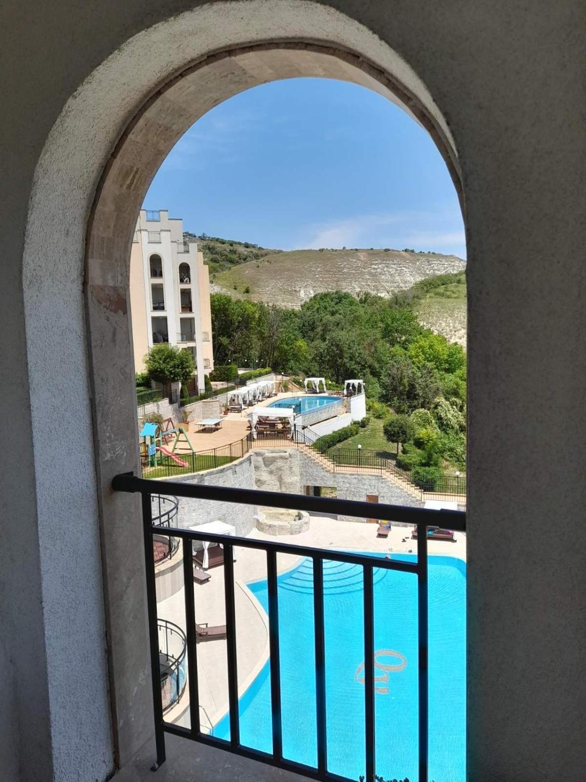 Queen'S Garden Balchik Apartment Exterior photo